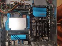 700x525
