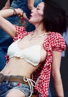 600x854