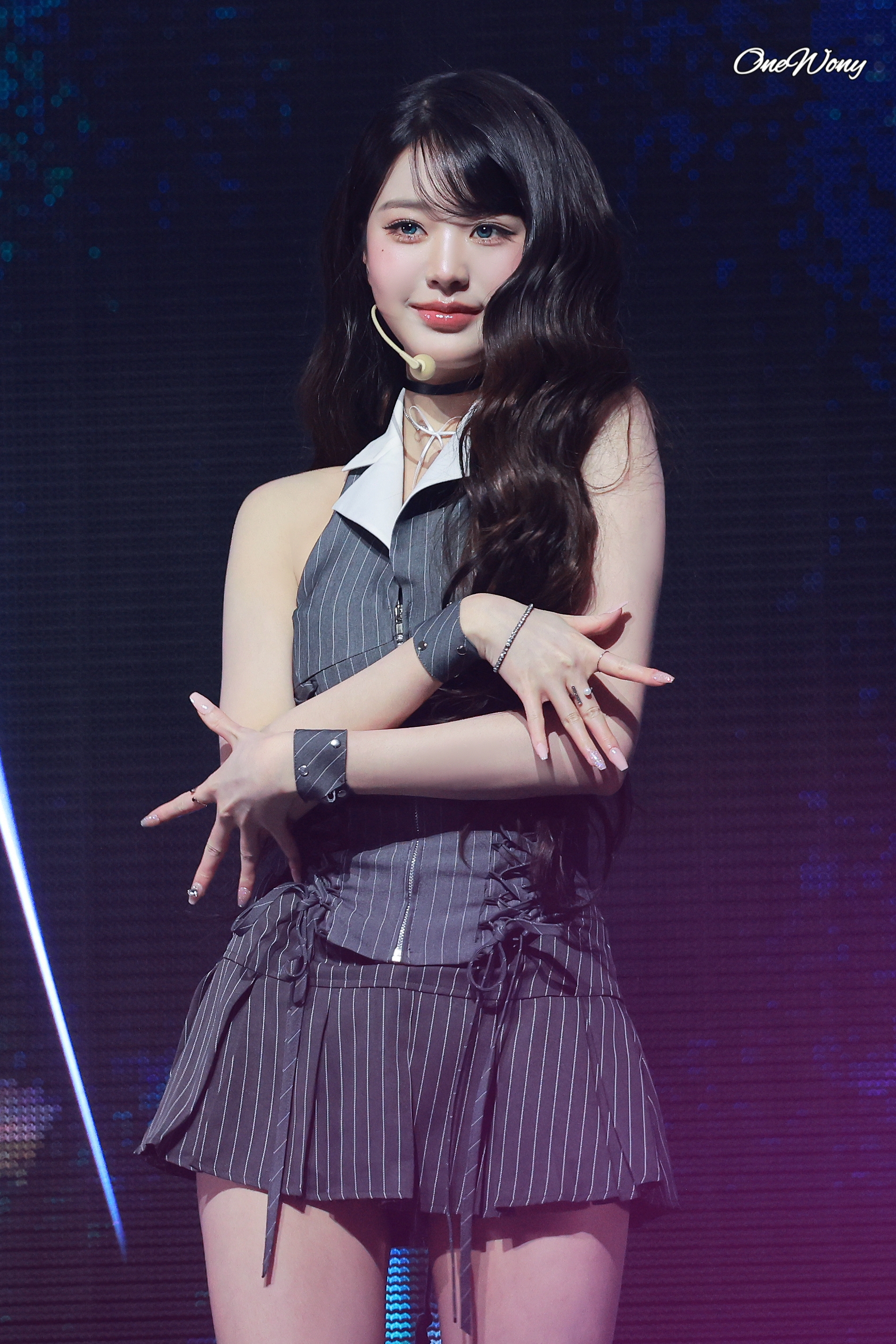 1901x2851