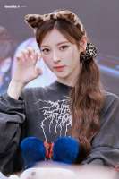 853x1280
