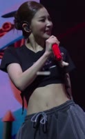 526x854