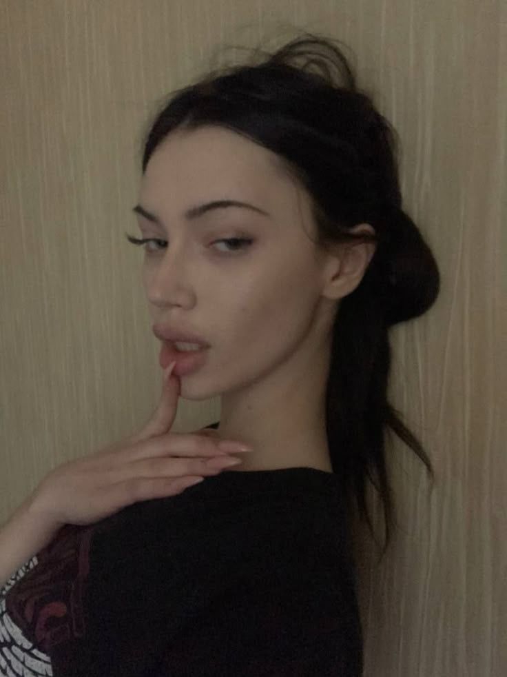 736x982