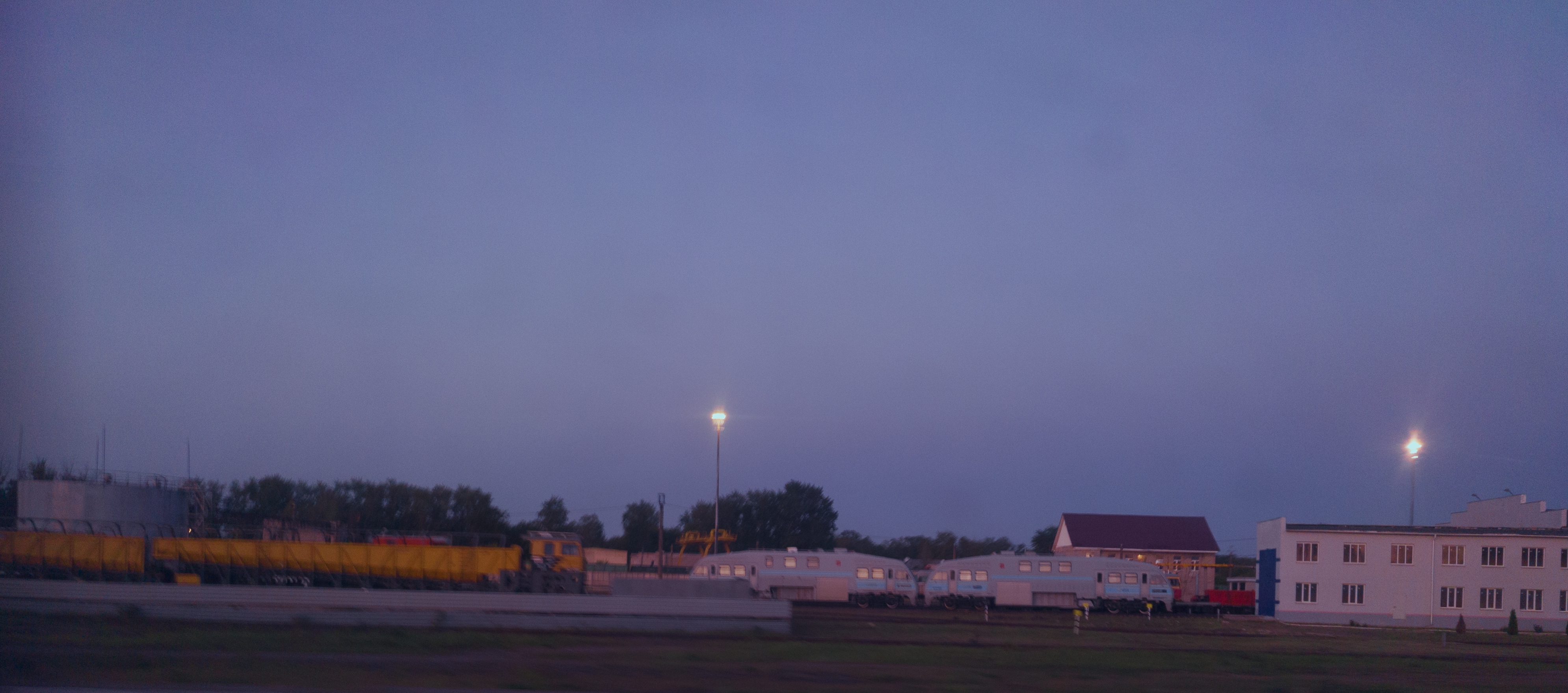 3979x1758