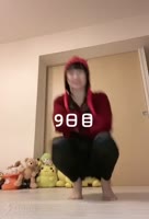 582x854