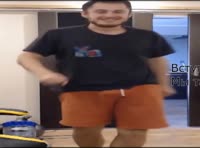 526x390