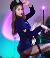 944x1080