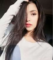 532x597