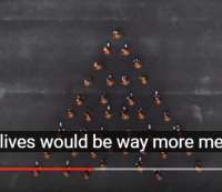 367x318